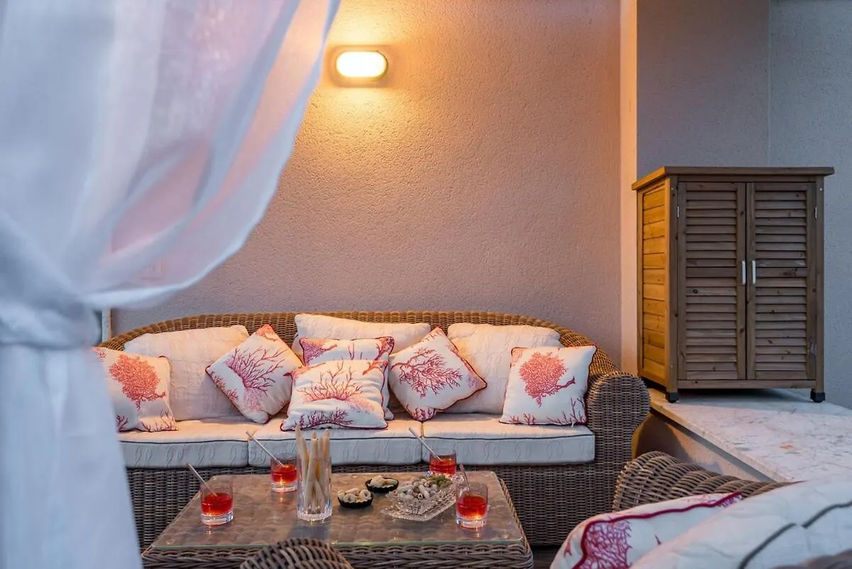 Apartment Rooftop Sealavie, Viareggio Jacuzzi E Terrazza Privata