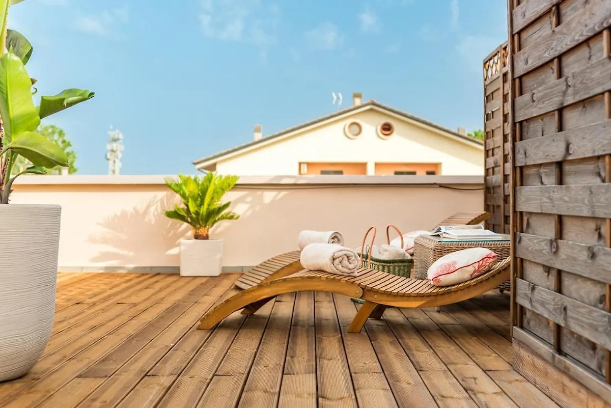 Rooftop Sealavie, Viareggio Jacuzzi E Terrazza Privata 0*,  Italy
