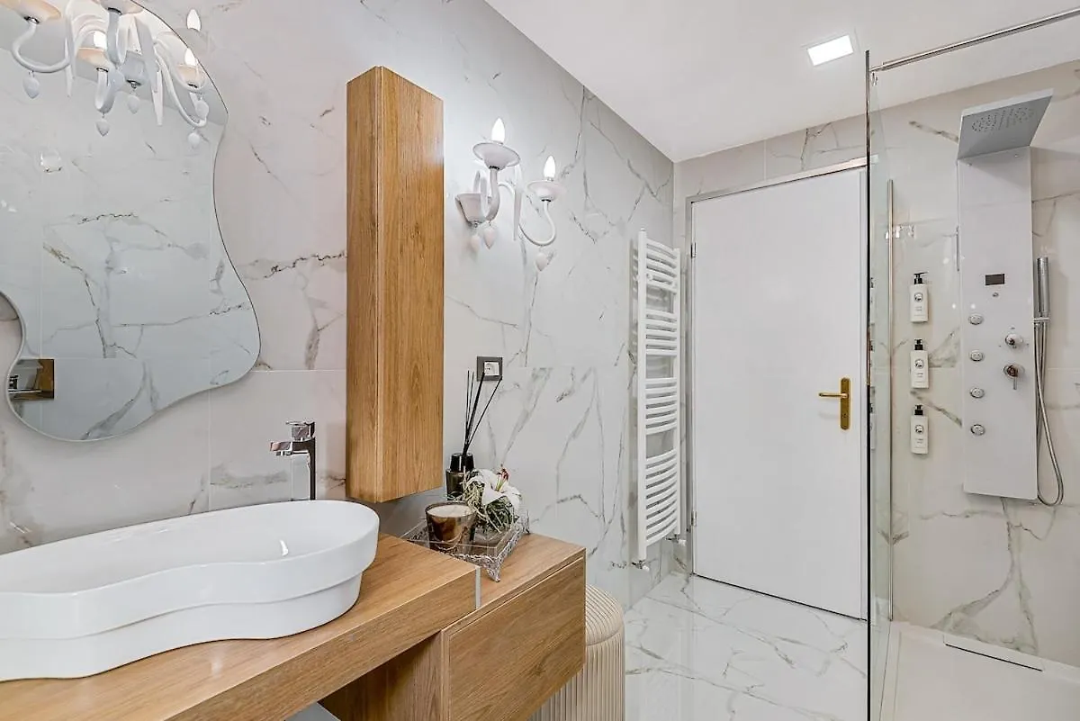 Apartment Rooftop Sealavie, Viareggio Jacuzzi E Terrazza Privata