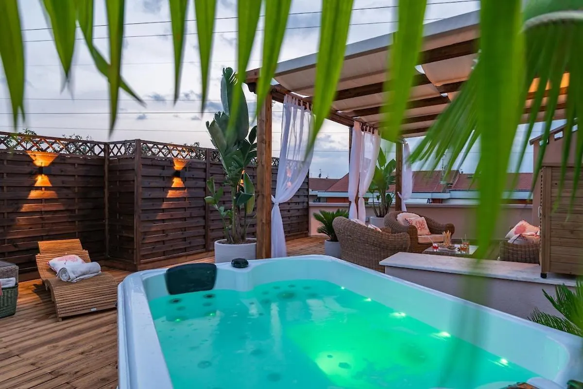 Rooftop Sealavie, Viareggio Jacuzzi E Terrazza Privata Apartment