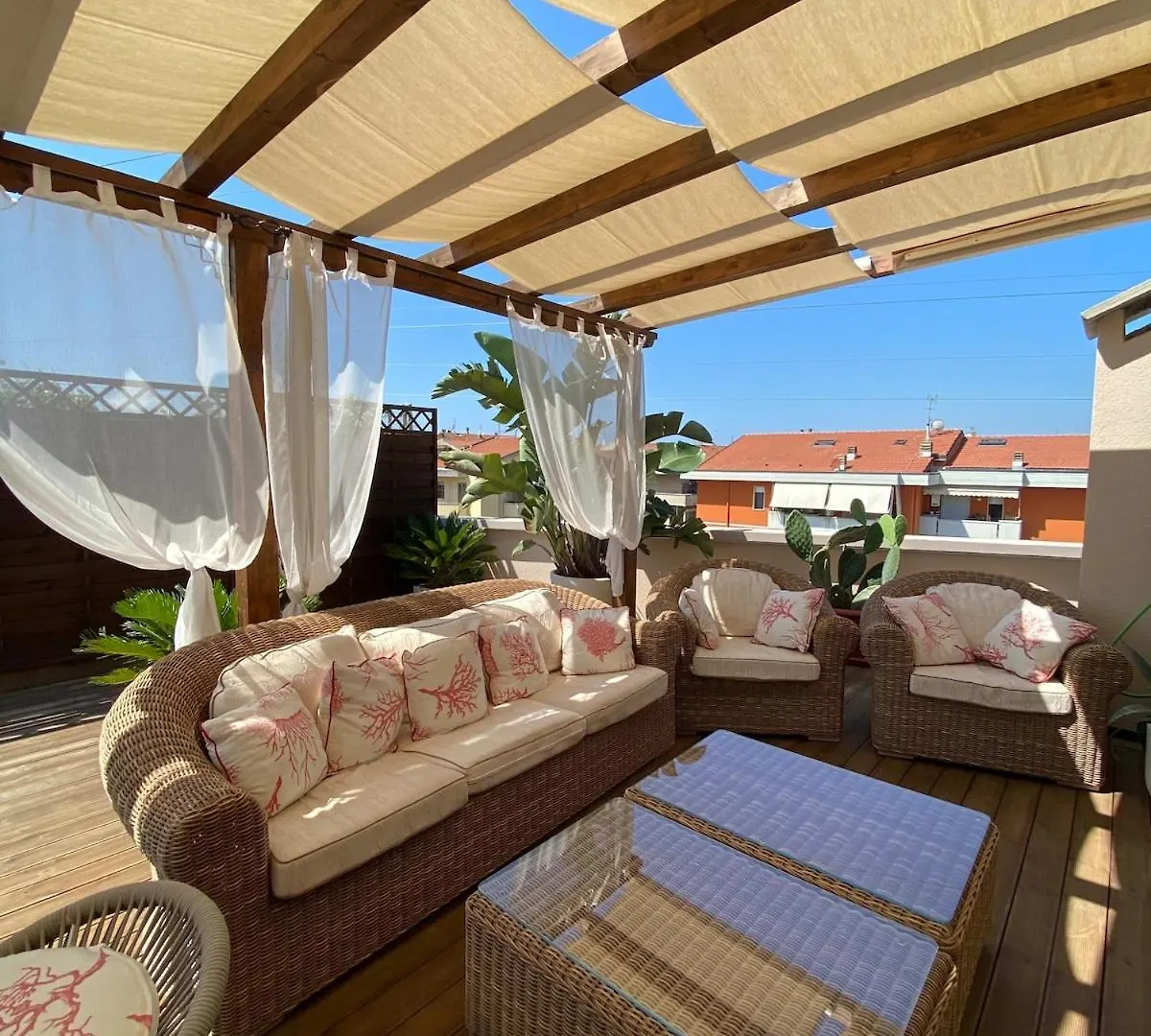 Apartment Rooftop Sealavie, Viareggio Jacuzzi E Terrazza Privata Italy