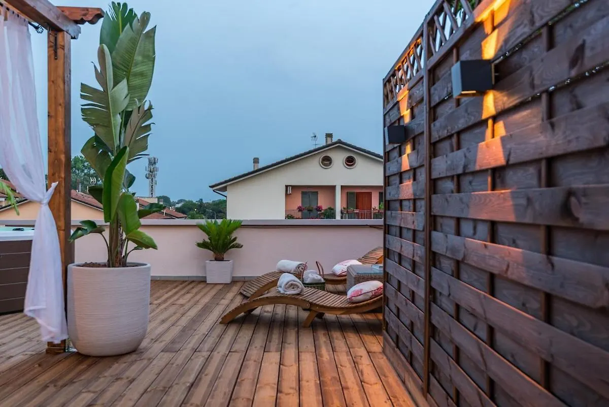 Rooftop Sealavie, Viareggio Jacuzzi E Terrazza Privata Apartment